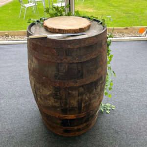 Barrel cake stand